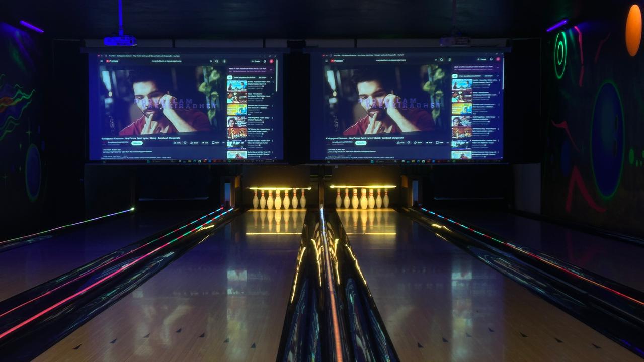 Bowling pins lit